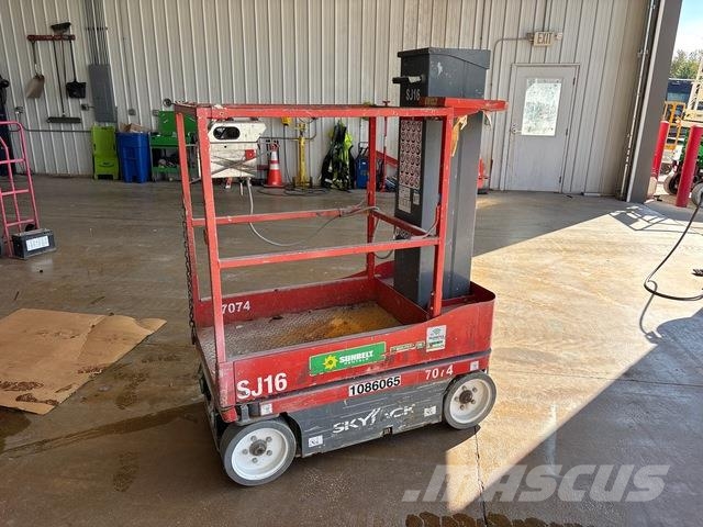 SkyJack SJ16 رافعات السارية الرأسية