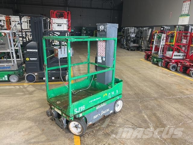 SkyJack SJ16 Vertical mast lifts
