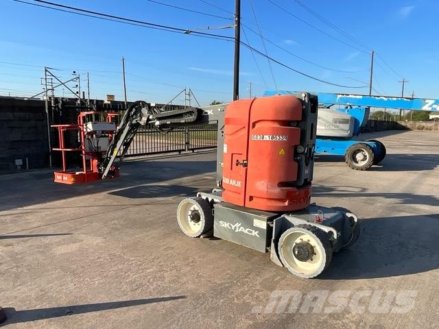 SkyJack SJ30 ARJE Коленчатые подъемники