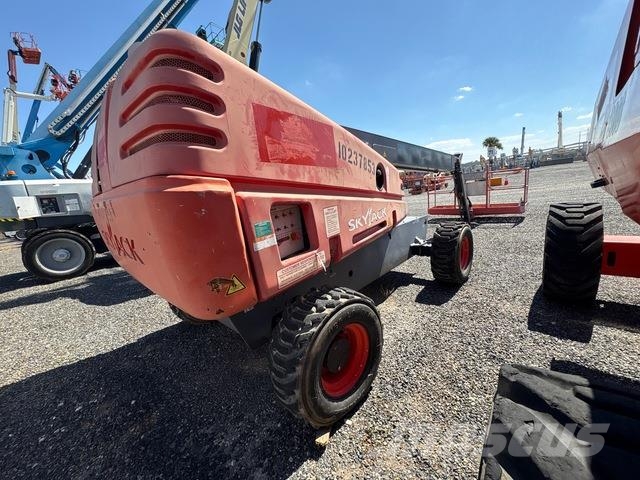 SkyJack SJ45T Teleskop bomliftar