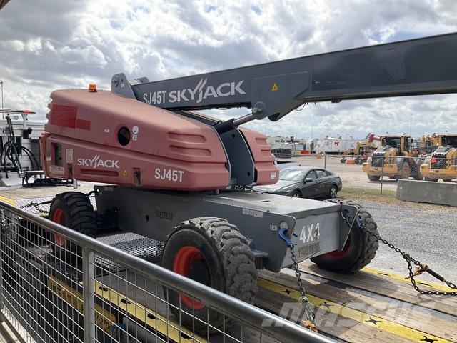 SkyJack SJ45T Teleskopiniai keltuvai