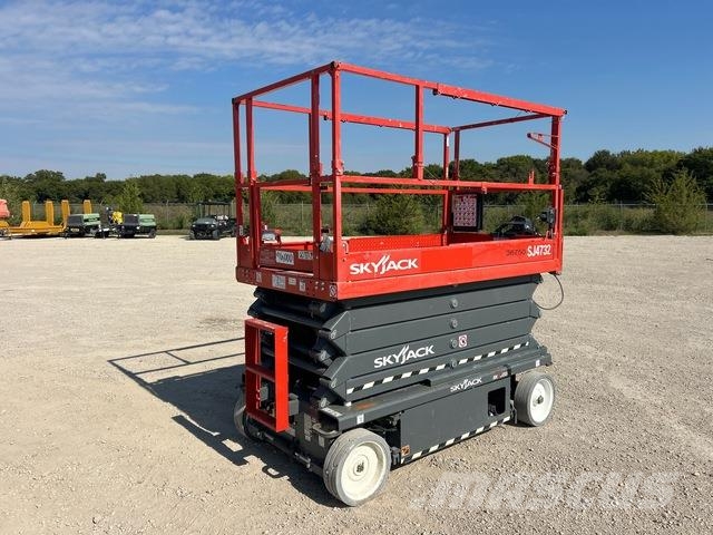 SkyJack SJ4732 Elevadores de tesoura