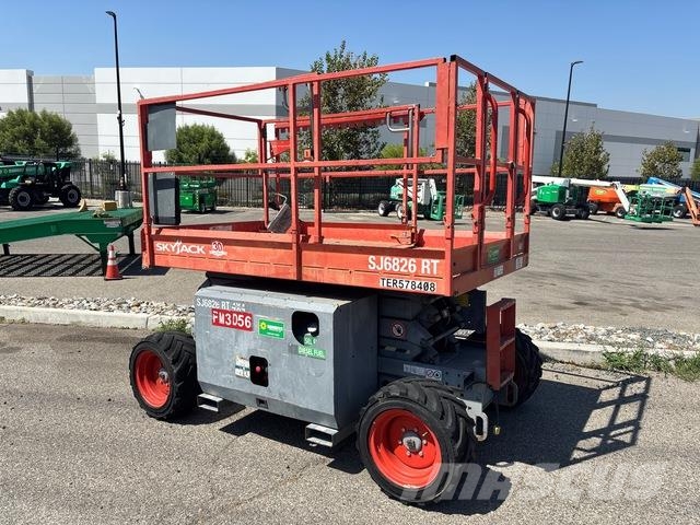 SkyJack SJ6826 RT Scissor lifts