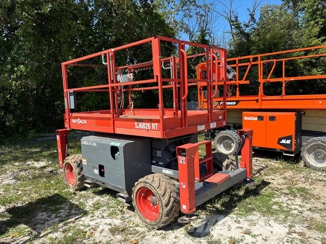 SkyJack SJ6826 RT Nůžková zvedací plošina