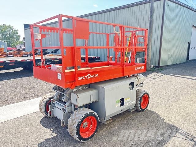 SkyJack SJ6826 RT Scissor lifts