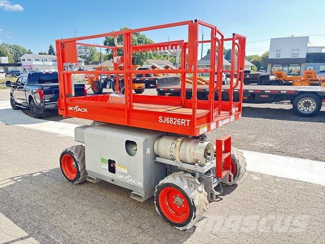 SkyJack SJ6826 RT Scissor lifts