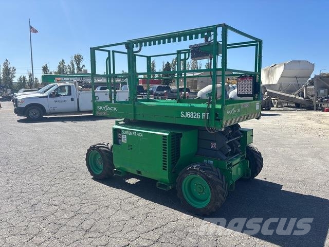 SkyJack SJ6826 RT Škarjaste dvižne ploščadi