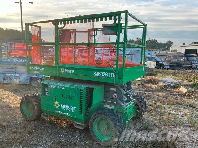 SkyJack SJ6826 RT Šķerveida pacēlāji