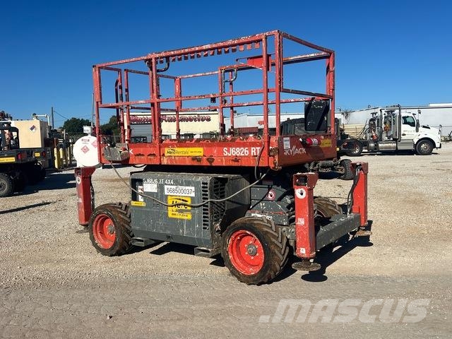 SkyJack SJ6826RT Elevadores de tesoura