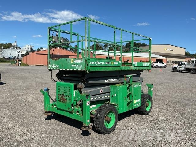 SkyJack SJ8841RT Scissor lifts