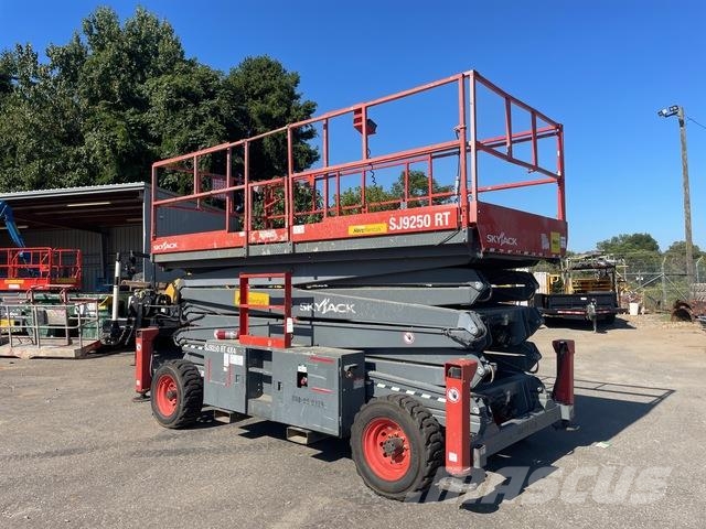 SkyJack SJ9250 Platforme foarfeca