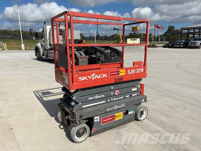 SkyJack SJIII 3219 Nůžková zvedací plošina