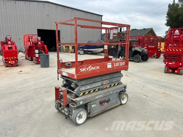 SkyJack SJIII-3219 Makazaste platforme