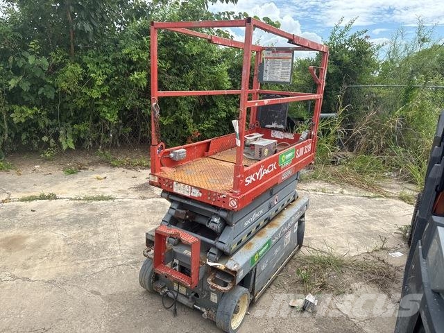 SkyJack SJIII-3219 シザースリフト