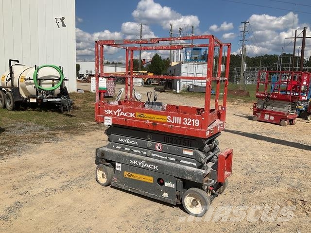 SkyJack SJIII-3219 Elevadores de tesoura