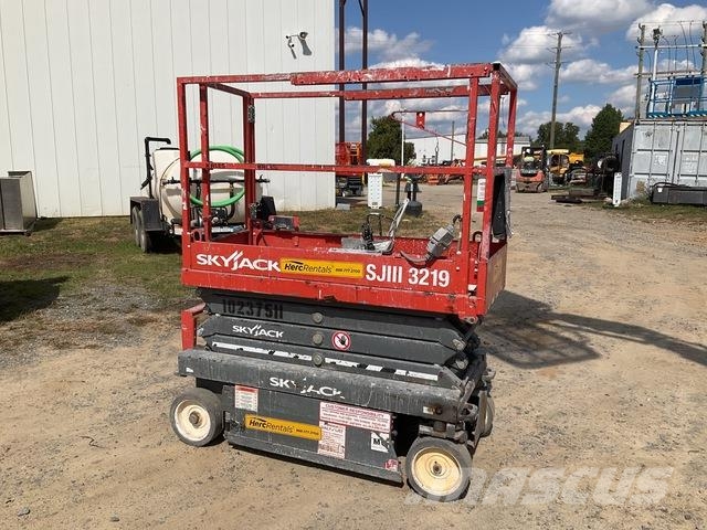 SkyJack SJIII-3219 Elevadores de tesoura