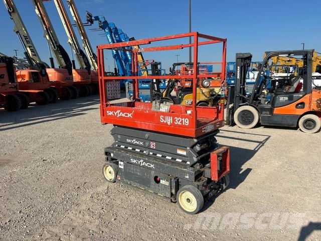 SkyJack SJIII-3219 Elevadores de tesoura