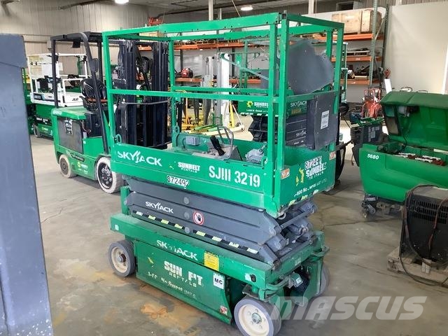 SkyJack SJIII 3219 Elevadores de tesoura