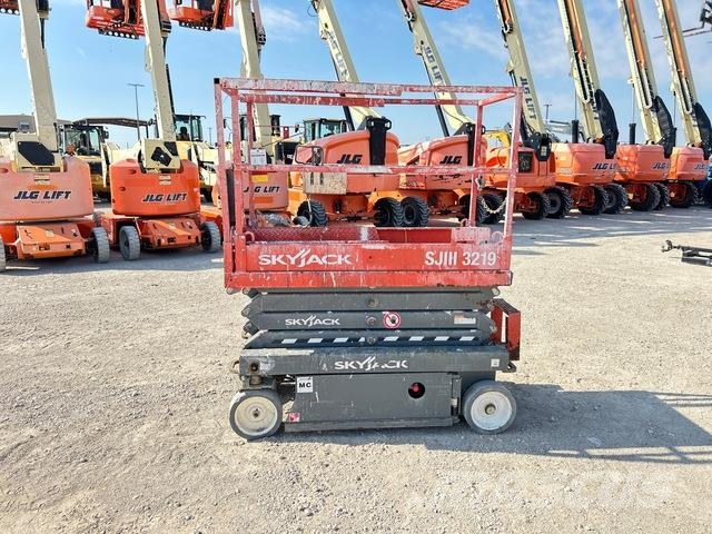 SkyJack SJIII-3219 Scissor lifts