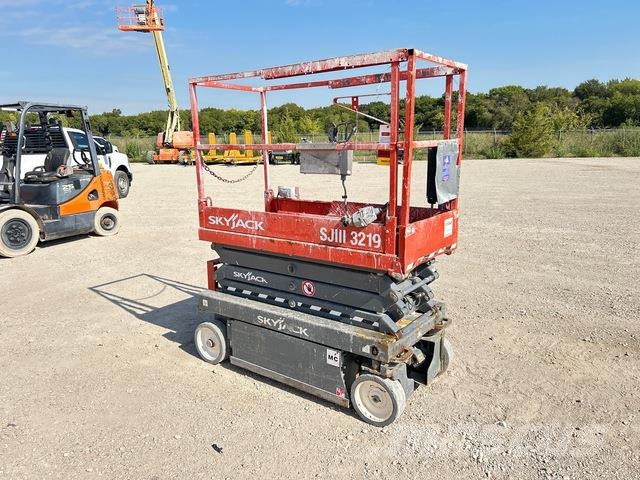 SkyJack SJIII-3219 Scissor lifts