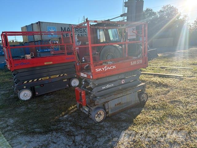 SkyJack SJIII-3219 Elevadores de tesoura