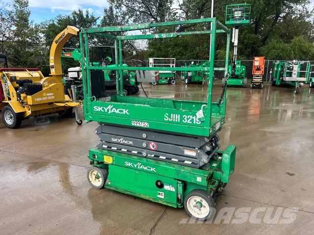 SkyJack SJIII-3219 Elevadores de tesoura