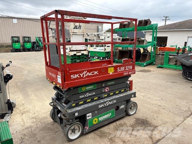 SkyJack SJIII-3219 Škaraste platforme