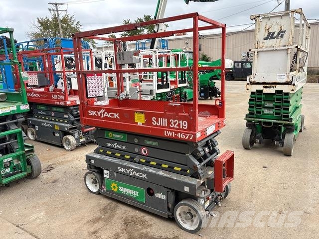 SkyJack SJIII-3219 Elevadores de tesoura