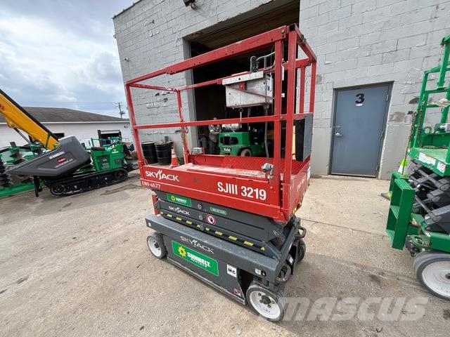 SkyJack SJIII-3219 Elevadores de tesoura
