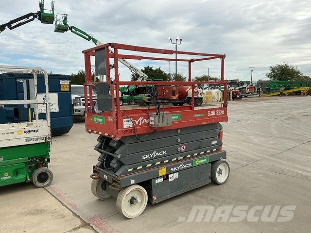 SkyJack SJIII 3226 Scissor lifts