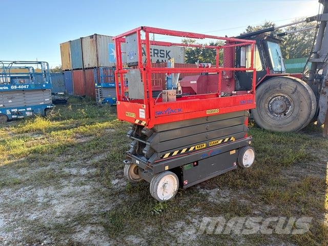 SkyJack SJIII 3226 Elevadores de tesoura