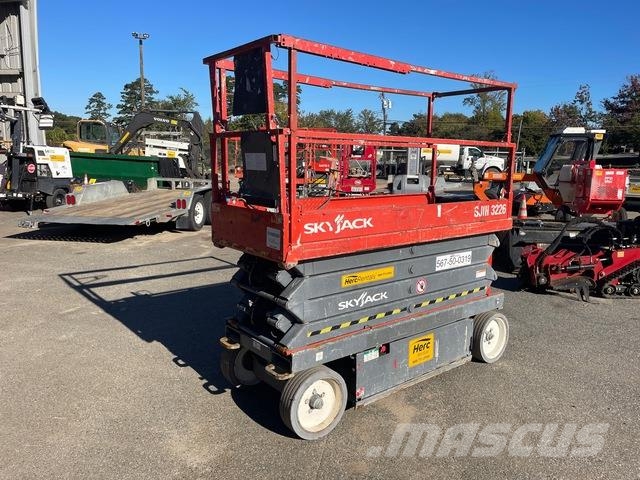 SkyJack SJIII 3226 Scissor lifts