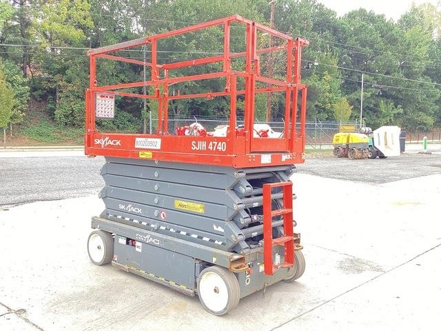 SkyJack SJIII-4740 Ножничные подъемники