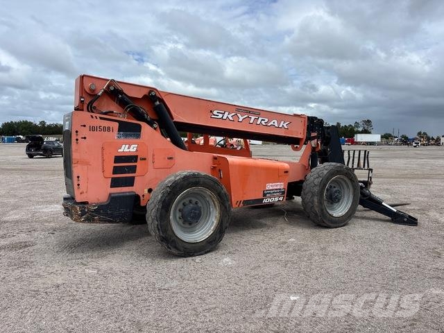 SkyTrak 10054 Telescopic handlers