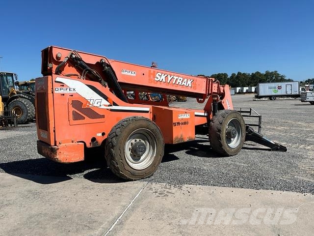 SkyTrak 10054 Telescopic handlers