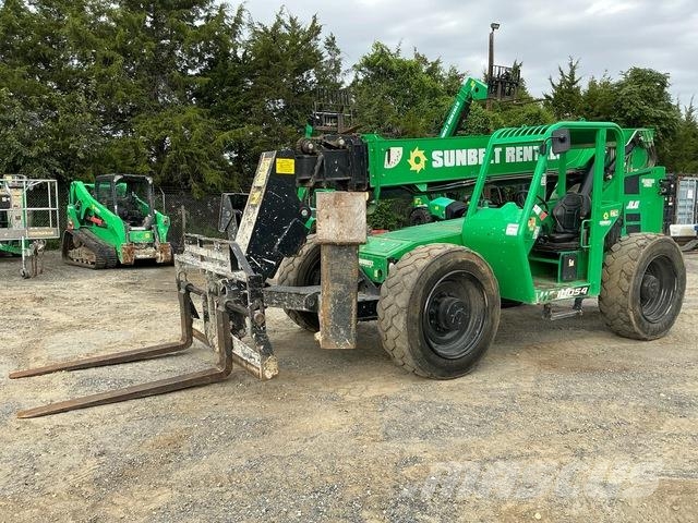 SkyTrak 10054 Telescopic handlers