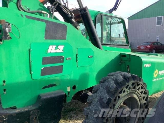 SkyTrak 8042 Telescopic handlers