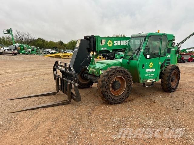 SkyTrak 8042 Telescopic handlers