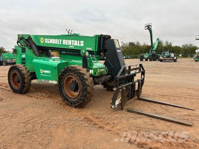 SkyTrak 8042 Telescopic handlers
