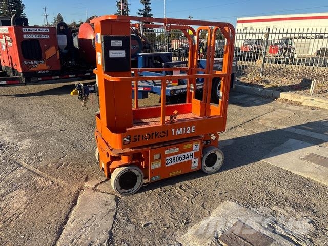 Snorkel TM12E Plataformas elevatórias verticais