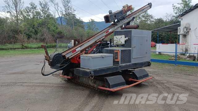 Solardrill Vibrátoros cölöpverő