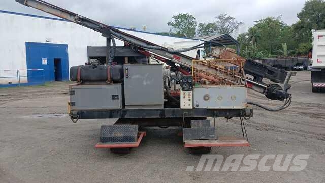 Solardrill Vibratory pile drivers