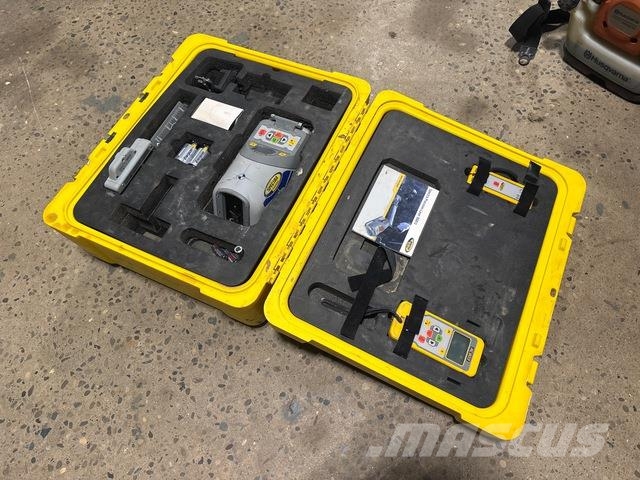 SPECTRA Precision DG813 GPS