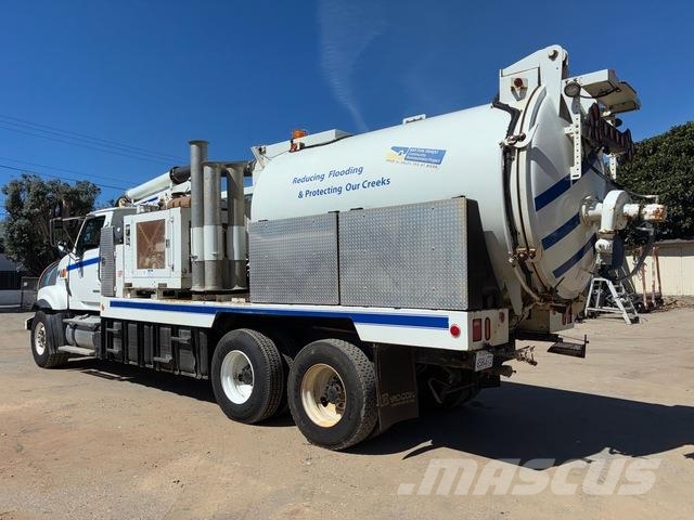 Sterling L8500 Paine-/imuautot