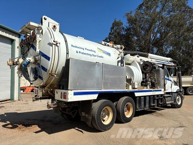 Sterling L8500 Paine-/imuautot