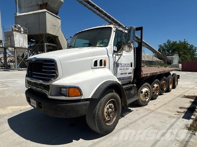Sterling LT9500 平板栏板货车