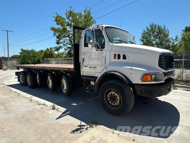 Sterling LT9500 平板栏板货车