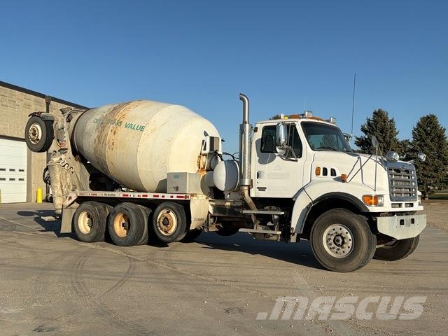 Sterling LT9500 شاحنات أخرى