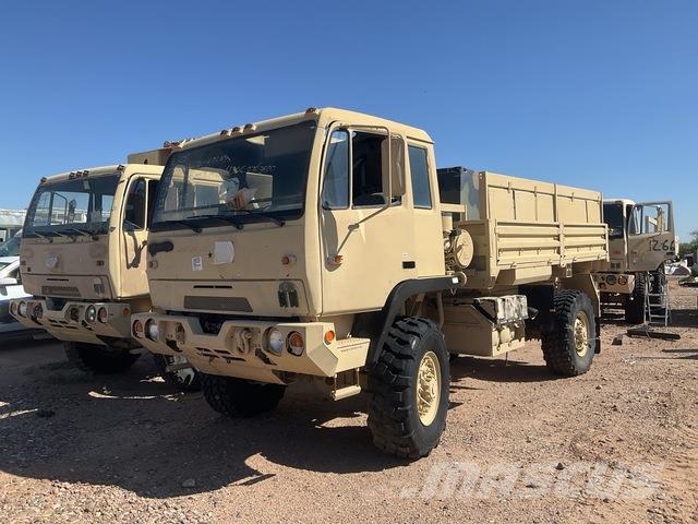 Stewart & Stevenson M1078A1 Kofferaufbau
