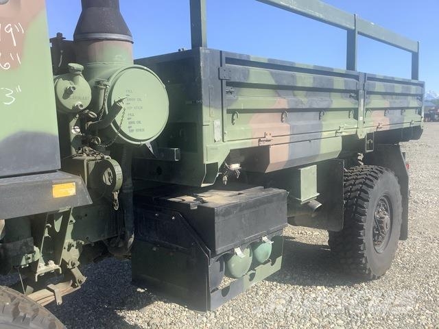 Stewart & Stevenson M1078A1 Kofferaufbau